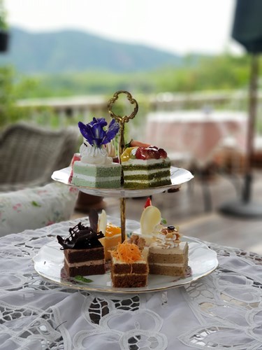 2 Tier Cake Stand Ecru